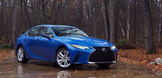 2021 Lexus IS 300 AWD Review